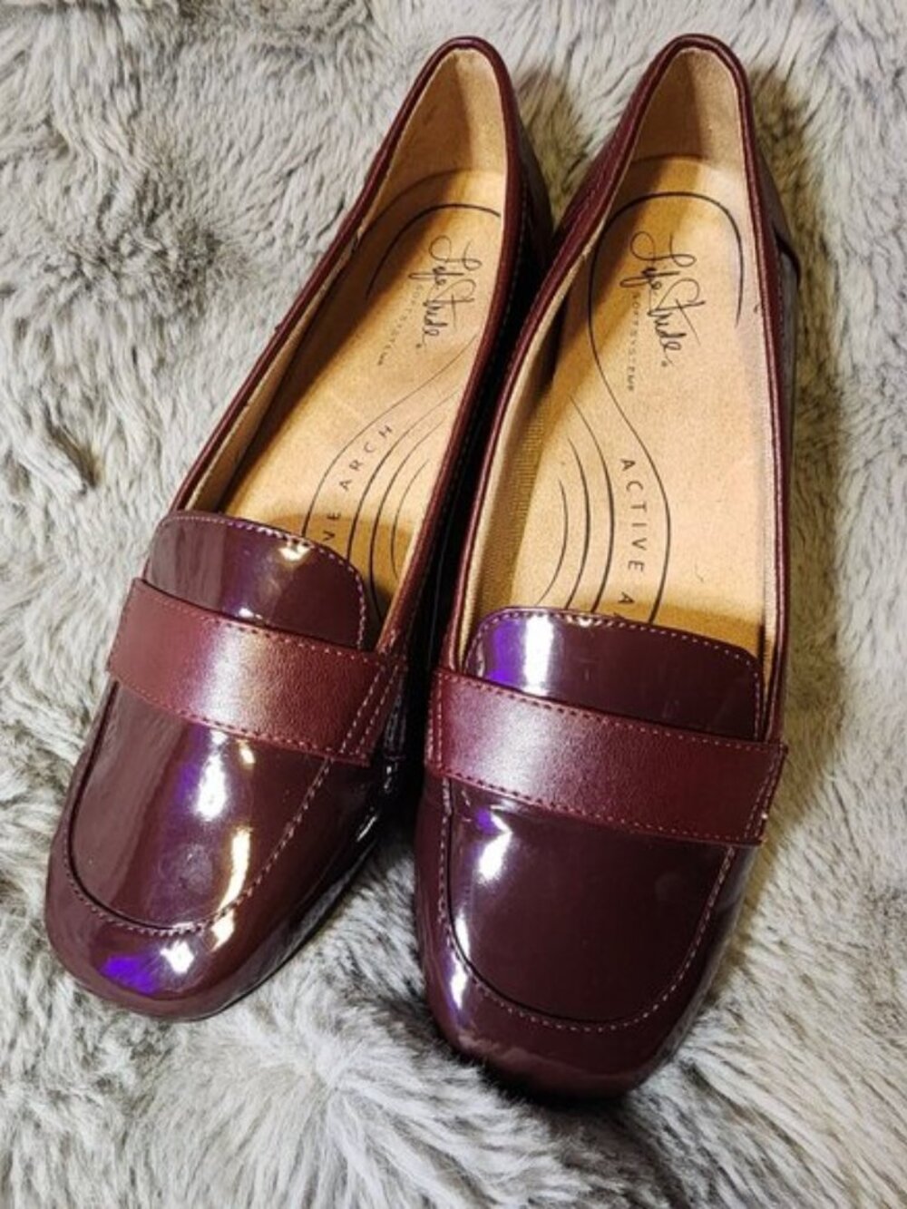 EUC Burgandy life stride patent leather flats 8 W - Picture 11 of 11